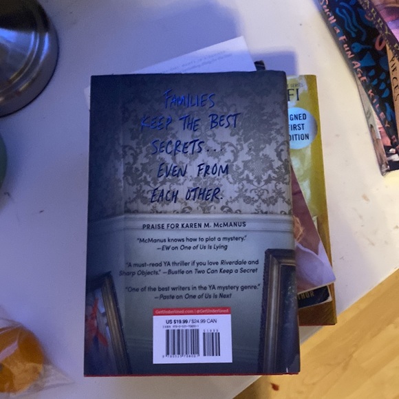 the cousins book by karen m mcmanus - Picture 3 of 3